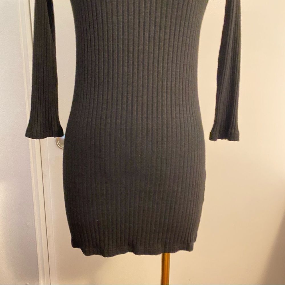 Monrow Black Ribbed Turtle Neck 3/4 Sleeve Knit Mini Dress Size Small - Picture 4 of 14